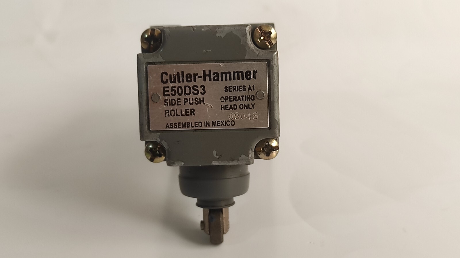 admin/uploads/uploads/Cutler Hammer e50sa6p12 - E50SA6P12 Limit Switch_5.webp